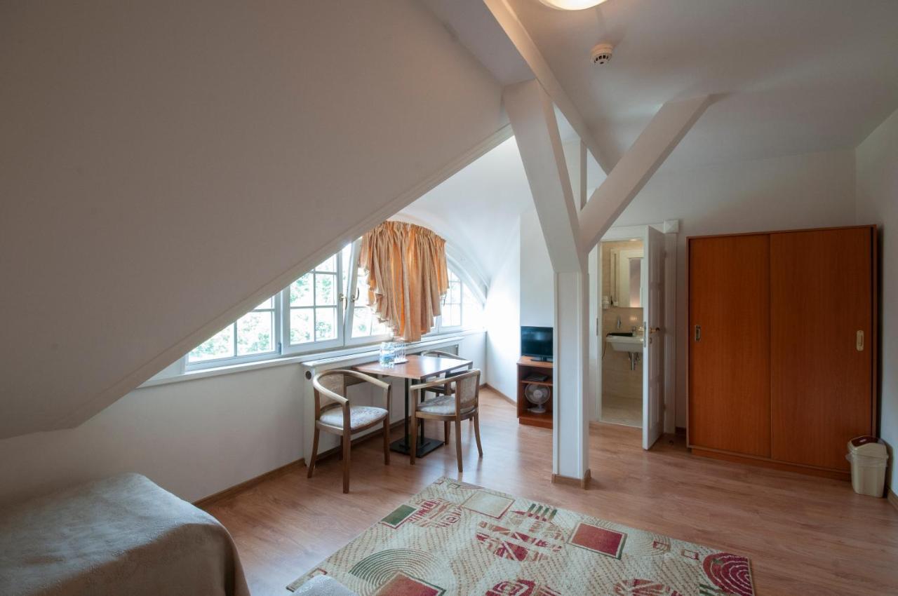 Art Deco Hotel Hoffmann クラドノ エクステリア 写真