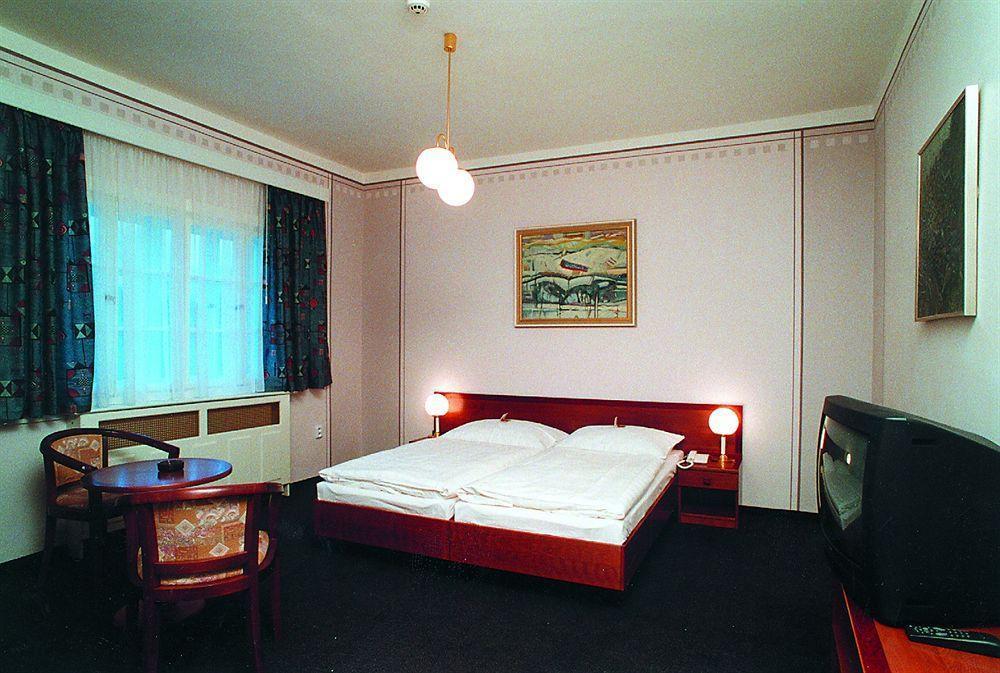 Art Deco Hotel Hoffmann クラドノ エクステリア 写真