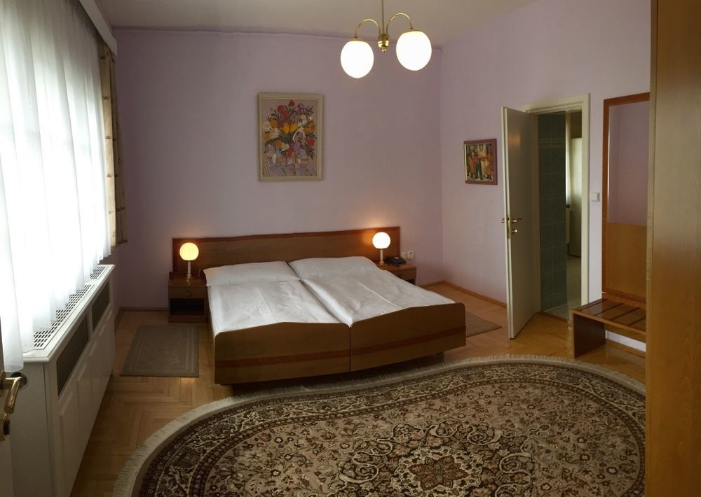 Art Deco Hotel Hoffmann クラドノ エクステリア 写真