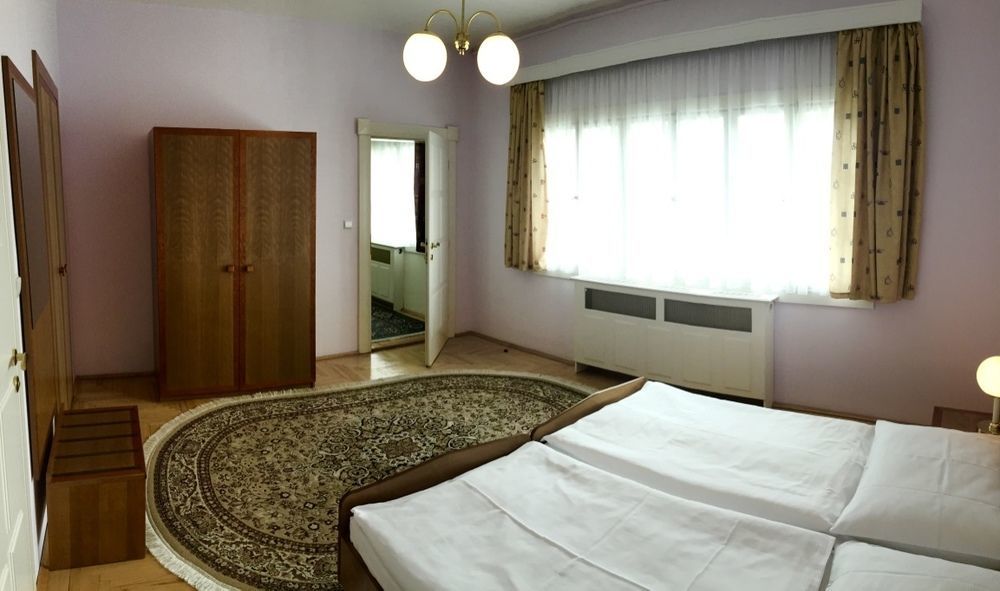 Art Deco Hotel Hoffmann クラドノ エクステリア 写真