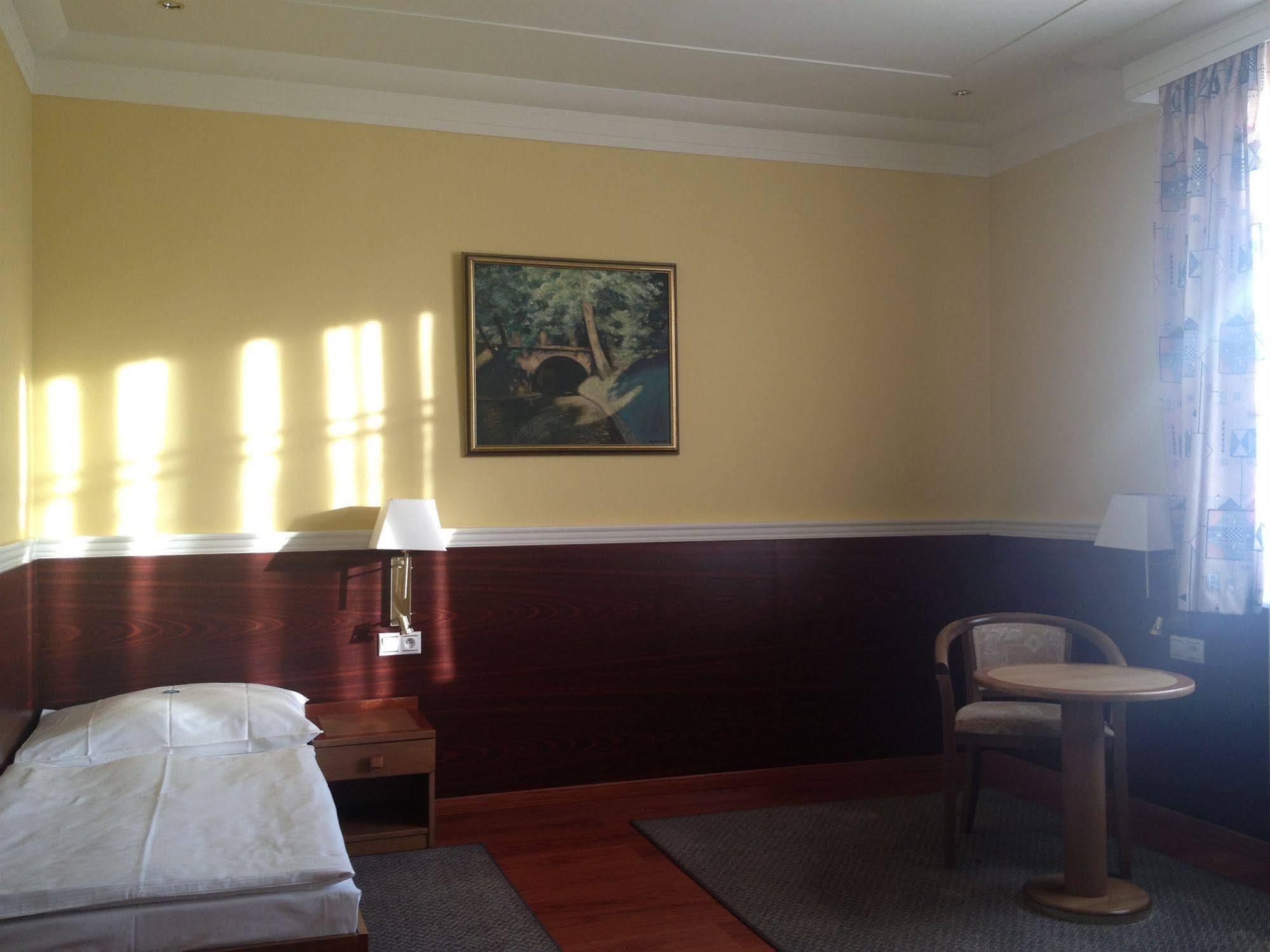 Art Deco Hotel Hoffmann クラドノ エクステリア 写真