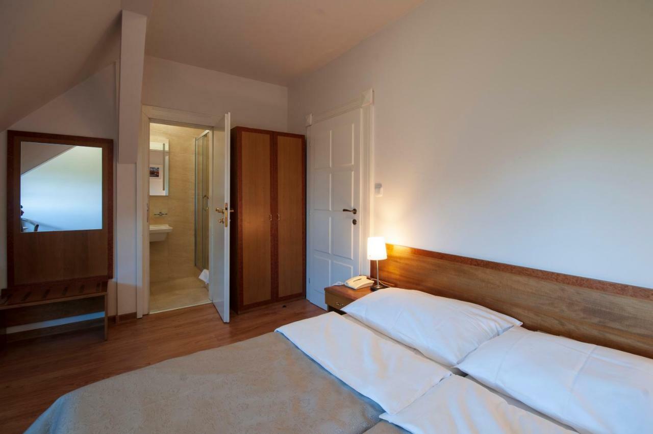 Art Deco Hotel Hoffmann クラドノ エクステリア 写真