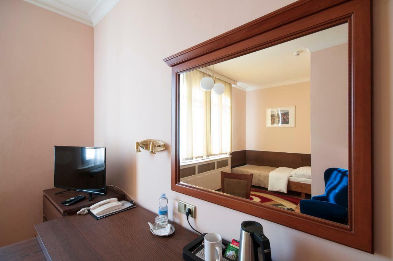 Art Deco Hotel Hoffmann クラドノ エクステリア 写真
