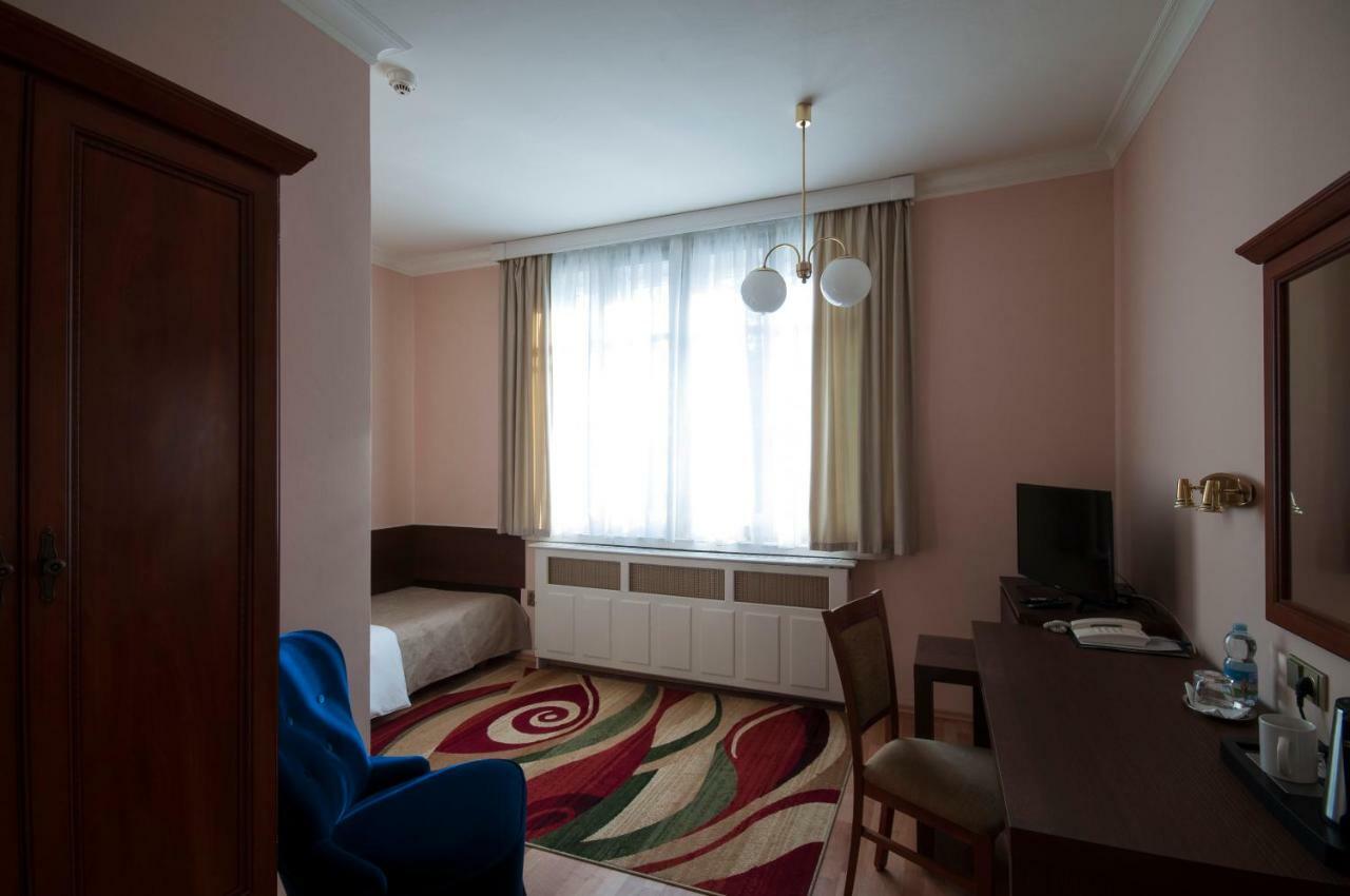 Art Deco Hotel Hoffmann クラドノ エクステリア 写真